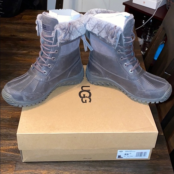 Women’s Uggs! - Picture 3 of 6